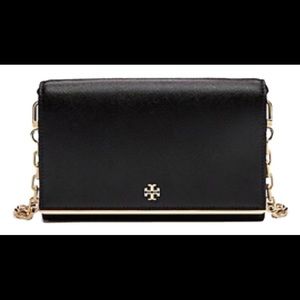 Tory Burch wallet on chain